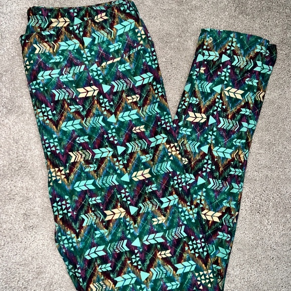 Lularoe Green, Yellow, Purple Arrow Geometric Leggings Size Tall & Curvy (12-18) - Picture 1 of 1